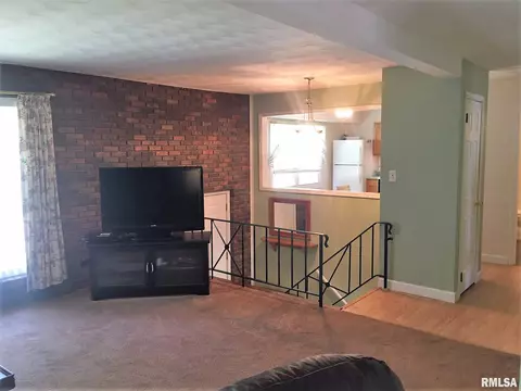 2404 Stokebridge Rd, Springfield, IL 62702 photo 11