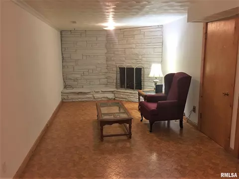2404 Stokebridge Rd, Springfield, IL 62702 photo 26