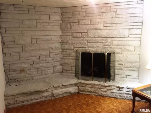 2404 Stokebridge Rd, Springfield, IL 62702 photo 27