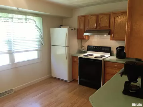 2404 Stokebridge Rd, Springfield, IL 62702 photo 15