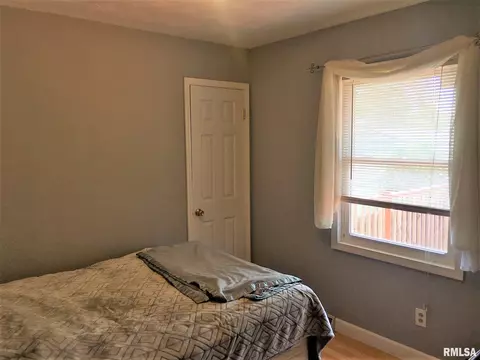 2404 Stokebridge Rd, Springfield, IL 62702 photo 24