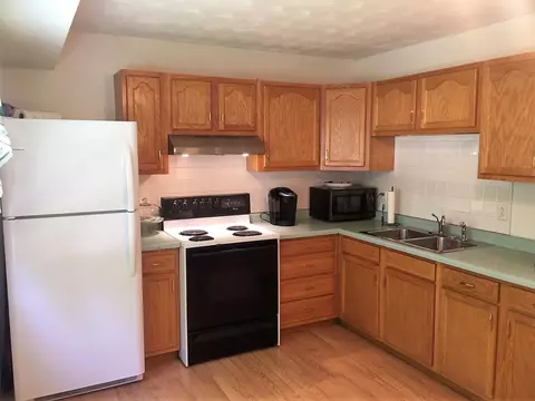 2404 Stokebridge Rd, Springfield, IL 62702 photo 14