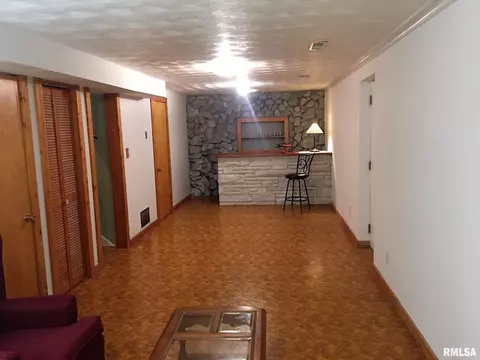 2404 Stokebridge Rd, Springfield, IL 62702 photo 28