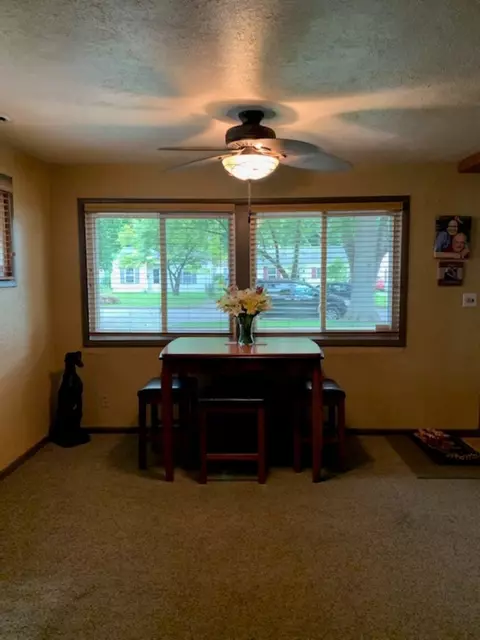 1928 N 20th St, Springfield, IL 62702 photo 4