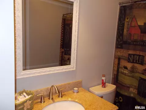 100 Calvin Ave, Springfield, IL 62704 photo 11