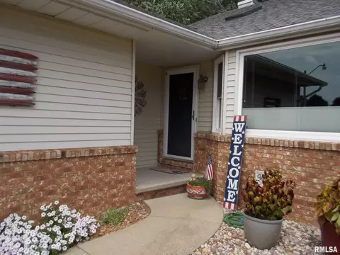 100 Calvin Ave, Springfield, IL 62704 photo 2