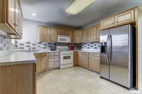 5105 Dove Dr, Springfield, IL 62711 photo 16