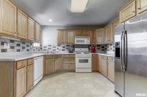 5105 Dove Dr, Springfield, IL 62711 photo 15