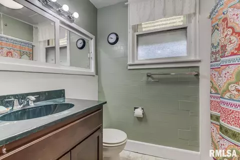 1334 N 2nd St, Springfield, IL 62702 photo 3
