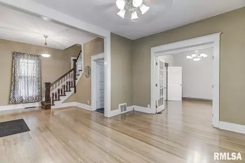 1334 N 2nd St, Springfield, IL 62702 photo 9