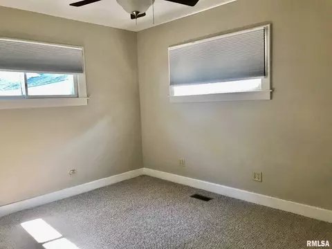 912 S Feldkamp Ave, Springfield, IL 62704 photo 21
