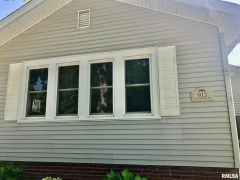 912 S Feldkamp Ave, Springfield, IL 62704 photo 2