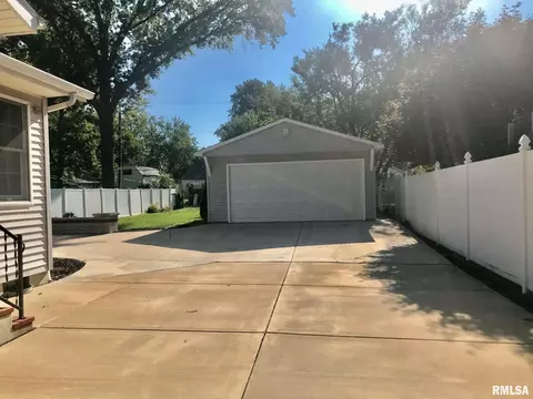 912 S Feldkamp Ave, Springfield, IL 62704 photo 32