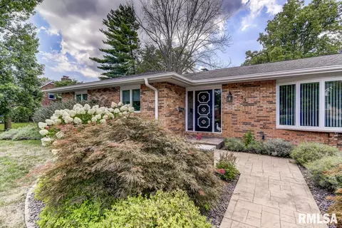 25 Oakmont Dr, Springfield, IL 62704 photo 3