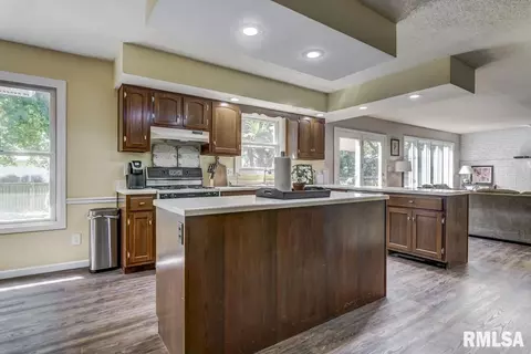 1609 Bent Oak Dr, Springfield, IL 62704 photo 6