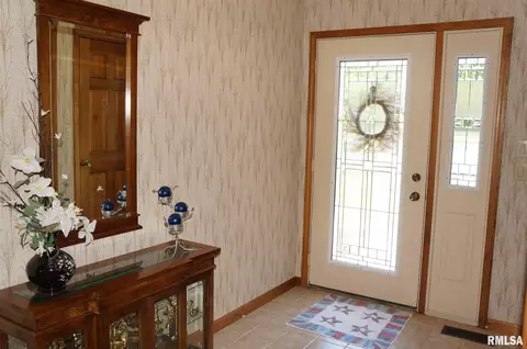 1301 Wood Mill Dr, Springfield, IL 62704 photo 4
