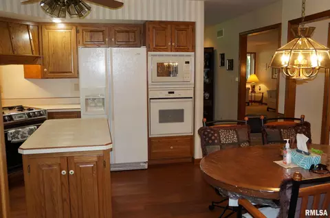 1301 Wood Mill Dr, Springfield, IL 62704 photo 13