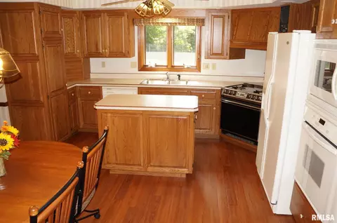 1301 Wood Mill Dr, Springfield, IL 62704 photo 25