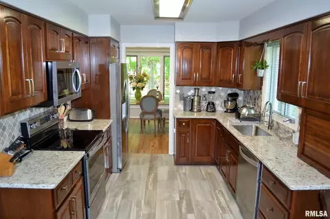 11 Turnberry Pl, Springfield, IL 62704 photo 8