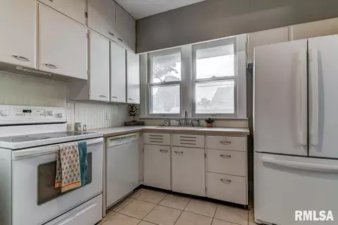 2020 N 5th St, Springfield, IL 62702 photo 11