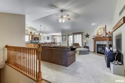 5016 Manhattan Dr, Springfield, IL 62711 photo 5