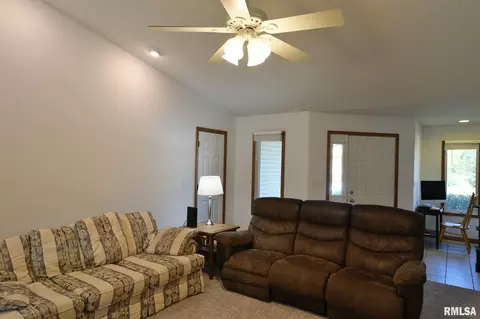 6322 Hayley Ct, Springfield, IL 62712 photo 8