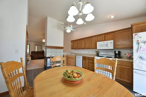 6322 Hayley Ct, Springfield, IL 62712 photo 13