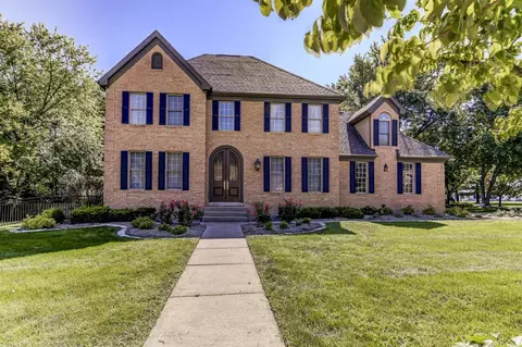 800 Fairfax Ct, Springfield, IL 62702 photo 1