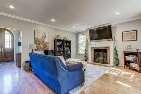 800 Fairfax Ct, Springfield, IL 62702 photo 14