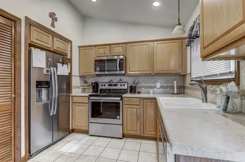 216 Bristol Rd, Springfield, IL 62702 photo 9