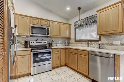 216 Bristol Rd, Springfield, IL 62702 photo 5