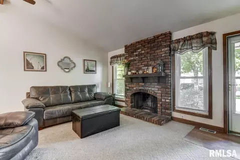 216 Bristol Rd, Springfield, IL 62702 photo 4