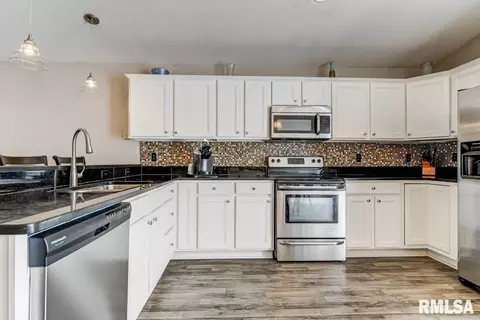 2904 Tanner Rd, Springfield, IL 62702 photo 8