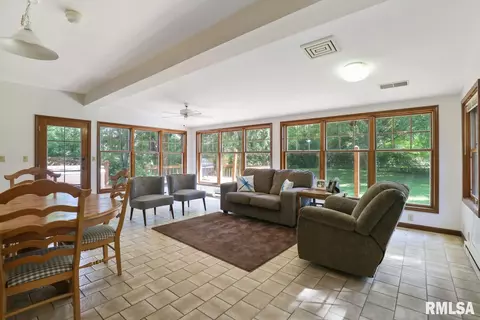 2120 Shabbona Dr, Springfield, IL 62702 photo 10