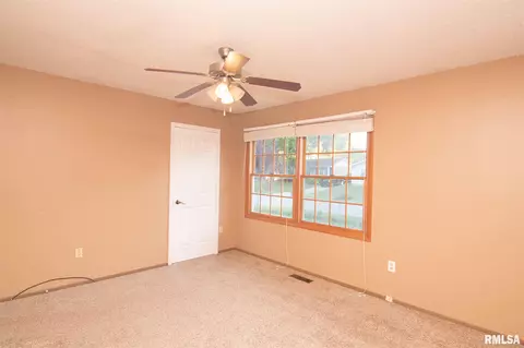 2901 Sandgate Rd, Springfield, IL 62702 photo 8