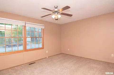 2901 Sandgate Rd, Springfield, IL 62702 photo 5