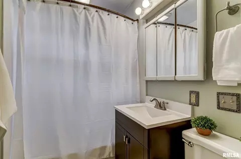77 Greencastle Cir, Springfield, IL 62712 photo 18