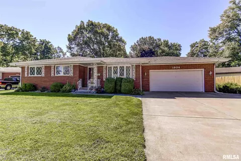 1904 N 24th St, Springfield, IL 62702 photo 1
