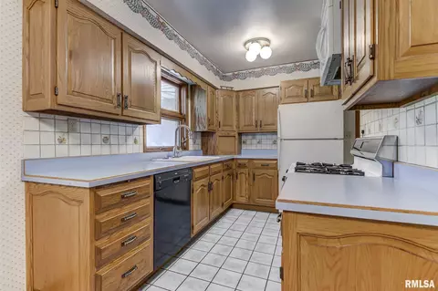 1904 N 24th St, Springfield, IL 62702 photo 9