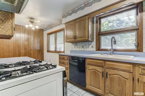 1904 N 24th St, Springfield, IL 62702 photo 10