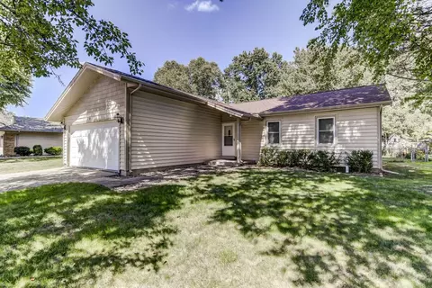 26 W Hollybrook Dr, Springfield, IL 62704 photo 2