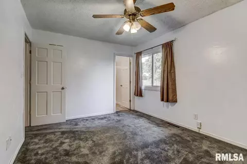 26 W Hollybrook Dr, Springfield, IL 62704 photo 13