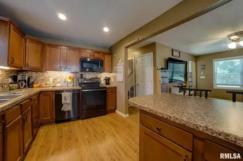 3542 Sherman St, Springfield, IL 62703 photo 3