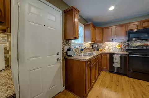 3542 Sherman St, Springfield, IL 62703 photo 2