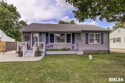 1931 E Hood St, Springfield, IL 62703 photo 2