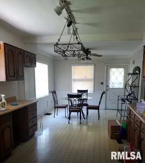 3307 Enos Ave, Springfield, IL 62702 photo 4
