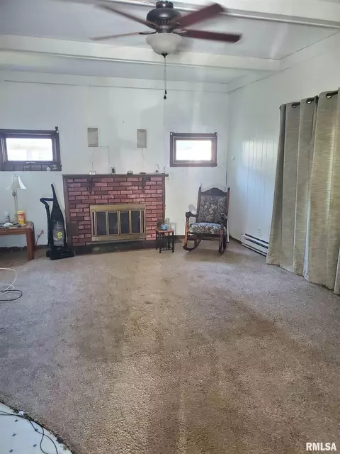 3307 Enos Ave, Springfield, IL 62702 photo 2
