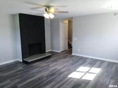 2424 Sangamon Ave, Springfield, IL 62702 photo 15