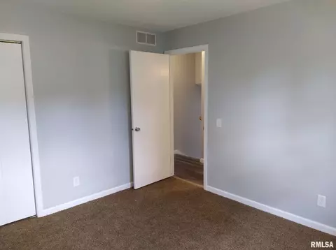 2424 Sangamon Ave, Springfield, IL 62702 photo 22