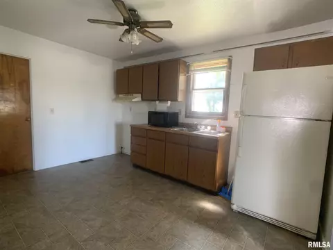 1408 N 15th St, Springfield, IL 62702 photo 4